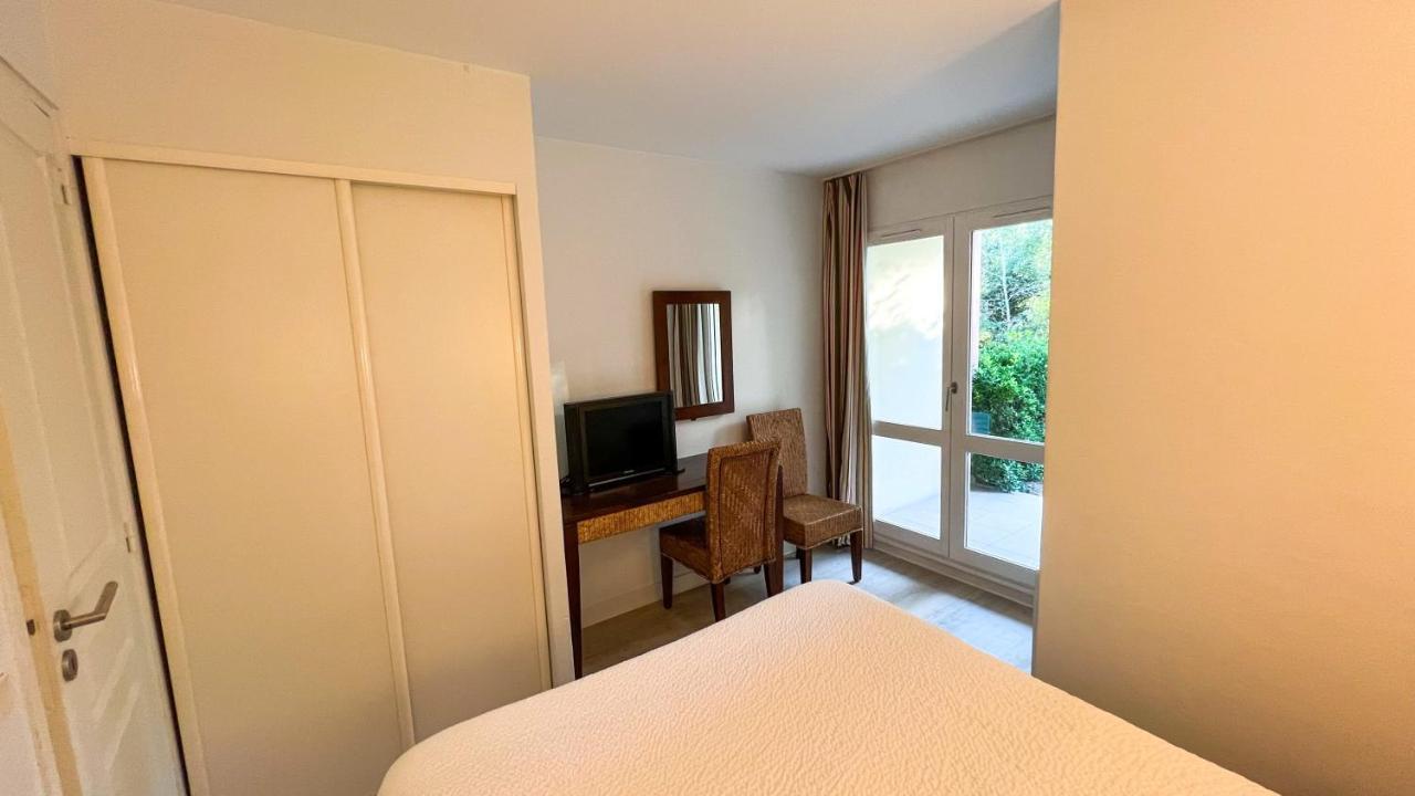 6-Person Apartment With Swimming Pool Tennis Court And Free Parking 25 Le Touquet Exterior photo
