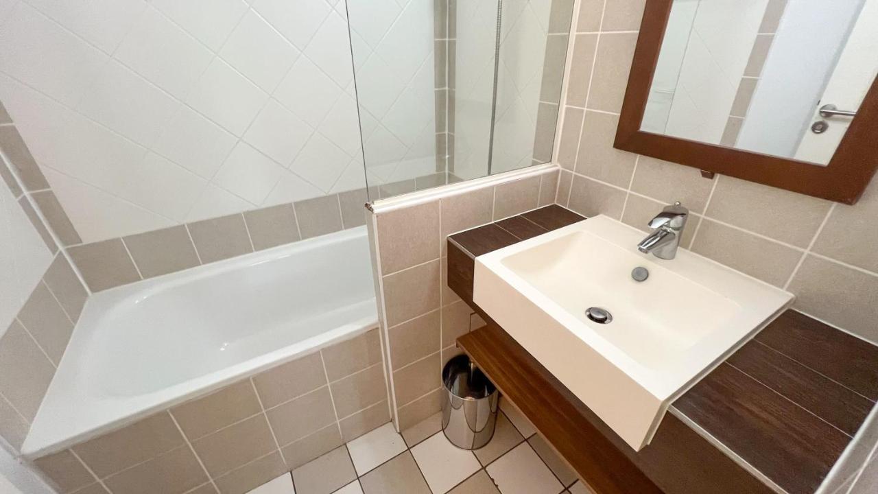 6-Person Apartment With Swimming Pool Tennis Court And Free Parking 25 Le Touquet Exterior photo